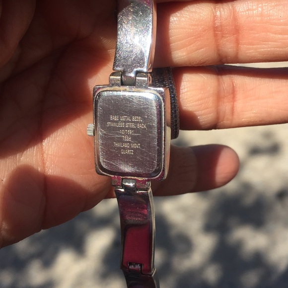 Watch - Picture 2 of 4